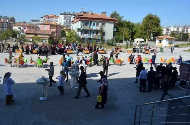 Mehmetçiğe Destek Çığ Gibi Büyüyor Mehmetçiğe Destek Çığ Gibi Büyüyor