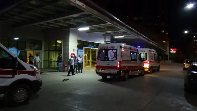 Siirt'te kamyon devrildi: 3 yaralı
