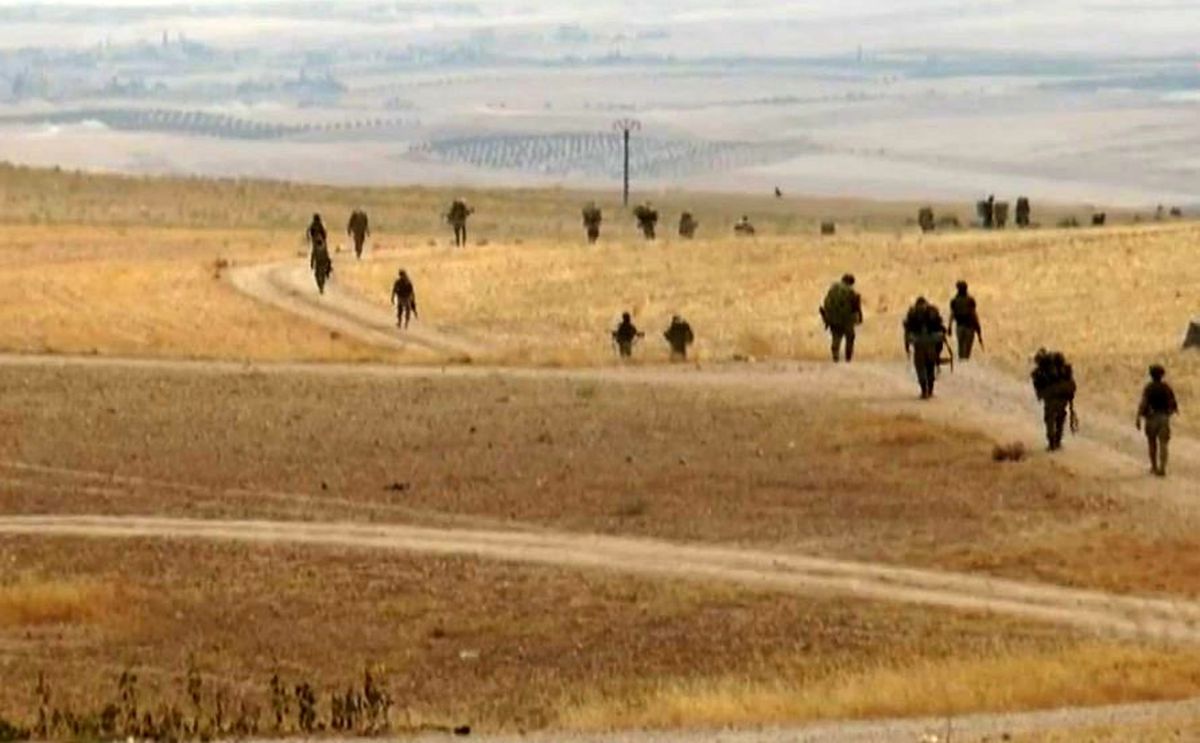 Bordo Bereliler ve komandolar Münbiç'e ilerlemeye başladı