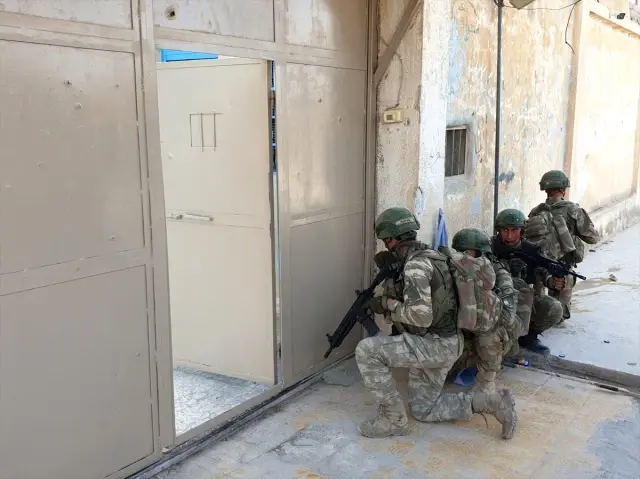 YPG'nin DEAŞ'lı teröristleri bırakarak boşalttığı hapishane görüntülendi