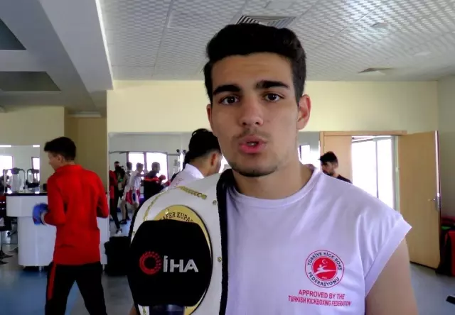 Akademisyen babanın 'şampiyon' oğlu Akademisyen babanın 'şampiyon' oğlu