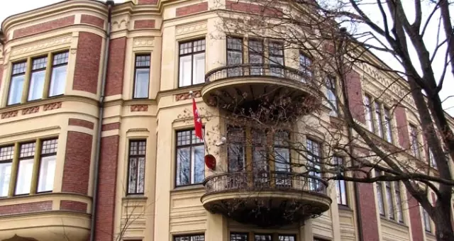 Avrupa'da harekat rahatsızlığı! Finlandiya'daki Türk büyükelçiliğine saldırı düzenlendi Avrupa'da harekat rahatsızlığı! Finlandiya'daki Türk büyükelçiliğine saldırı düzenlendi