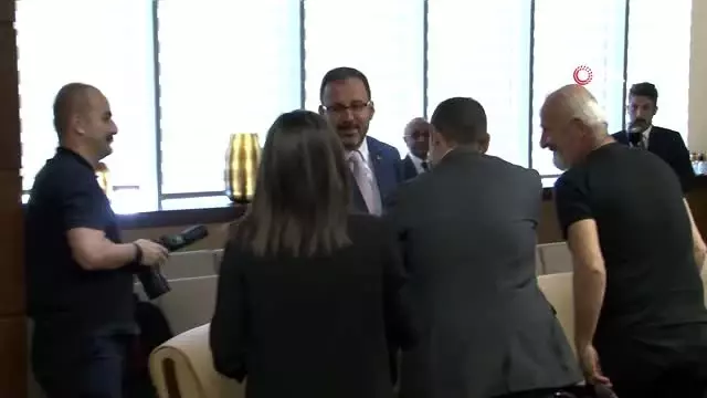 Bakan Kasapoğlu: 'Enver Cenk Şahin ve diğer sporcular tarih sayfasında şanla, şerefle anılacak' Bakan Kasapoğlu: 'Enver Cenk Şahin ve diğer sporcular tarih sayfasında şanla, şerefle anılacak'