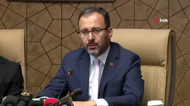 Bakan Kasapoğlu: 'Enver Cenk Şahin ve diğer sporcular tarih sayfasında şanla, şerefle anılacak' Bakan Kasapoğlu: 'Enver Cenk Şahin ve diğer sporcular tarih sayfasında şanla, şerefle anılacak'