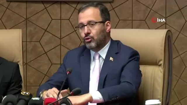 Bakan Kasapoğlu: 'Enver Cenk Şahin ve diğer sporcular tarih sayfasında şanla, şerefle anılacak' Bakan Kasapoğlu: 'Enver Cenk Şahin ve diğer sporcular tarih sayfasında şanla, şerefle anılacak'