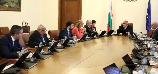 Bulgaristan Başbakanı: 'Türkiye'den 200 bin mülteci gelirse ülkede ne olacağını bilmiyorum' Bulgaristan Başbakanı: 'Türkiye'den 200 bin mülteci gelirse ülkede ne olacağını bilmiyorum'