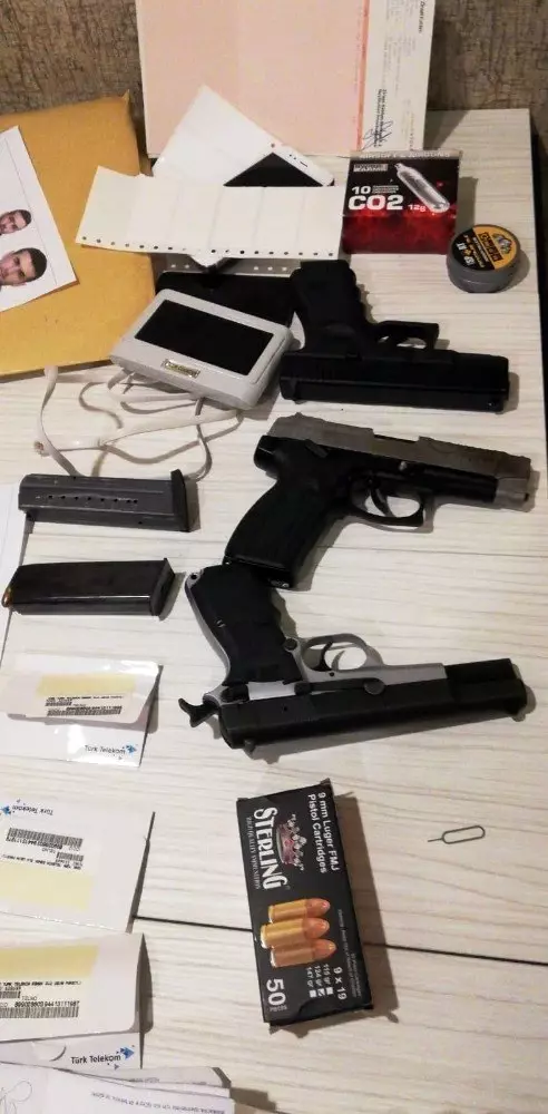 Bursa polisinden 20 milyon dolarlık 'Man in the middle attack' operasyonu Bursa polisinden 20 milyon dolarlık 'Man in the middle attack' operasyonu