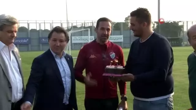 Bursaspor Ümraniye maçından 3 puan bekliyor Bursaspor Ümraniye maçından 3 puan bekliyor