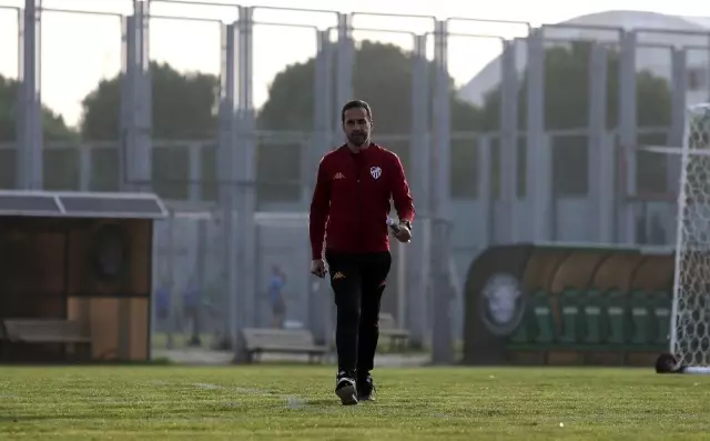Bursaspor Ümraniye maçından 3 puan bekliyor Bursaspor Ümraniye maçından 3 puan bekliyor