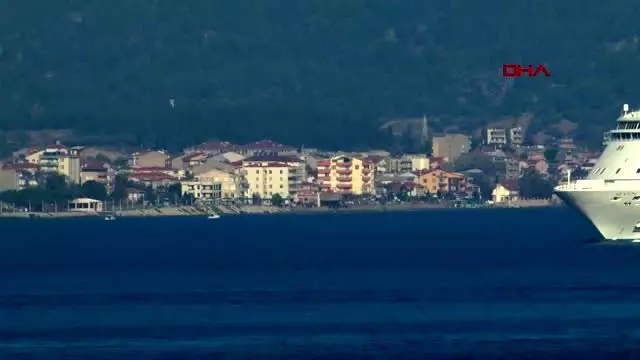 Çanakkale dev kruvaziyer gemisi, çanakkale boğazı'ndan geçti Çanakkale dev kruvaziyer gemisi, çanakkale boğazı'ndan geçti