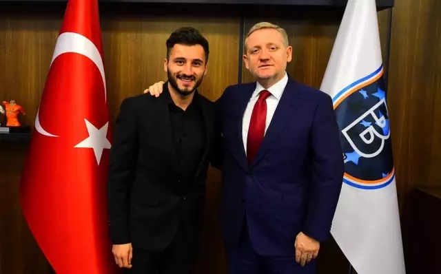 Enver Cenk Şahin'e bir destek de Başakşehir'den geldi Enver Cenk Şahin'e bir destek de Başakşehir'den geldi