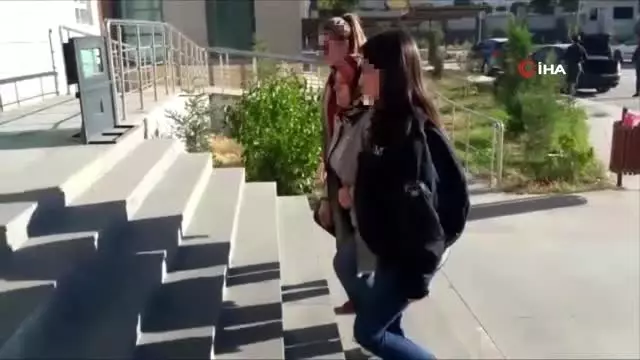 Erciş Belediye Başkanı Yıldız Çetin, böyle gözaltına alındı Erciş Belediye Başkanı Yıldız Çetin, böyle gözaltına alındı