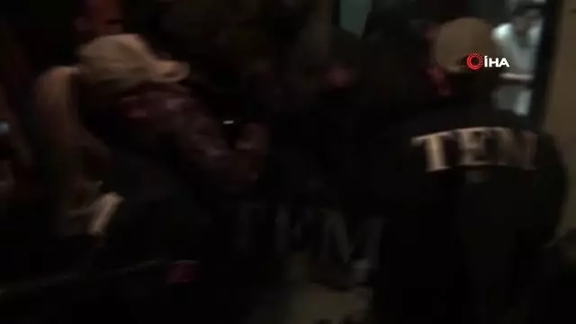 Erciş Belediye Başkanı Yıldız Çetin, böyle gözaltına alındı Erciş Belediye Başkanı Yıldız Çetin, böyle gözaltına alındı