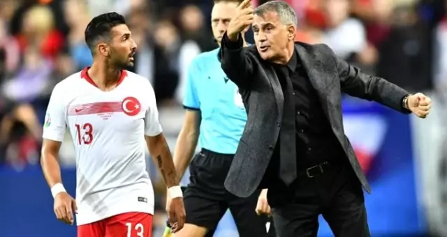 Erman Toroğlu'ndan Şenol Güneş ile ilgili tepki çeken eleştiri!