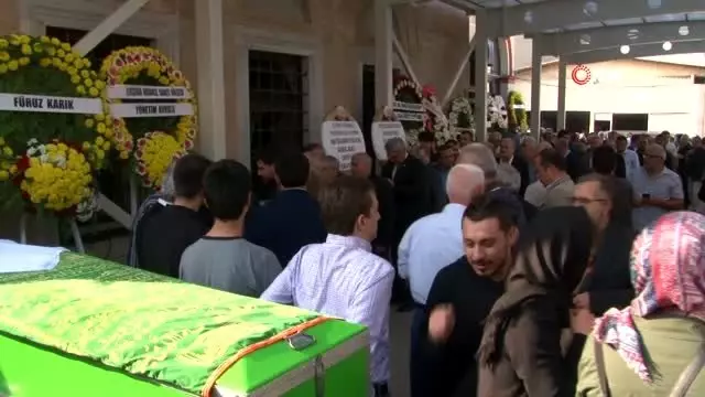 Eskişehir Valisi Çakacak'ın kayınvalidesi son yolculuğuna uğurlandı Eskişehir Valisi Çakacak'ın kayınvalidesi son yolculuğuna uğurlandı