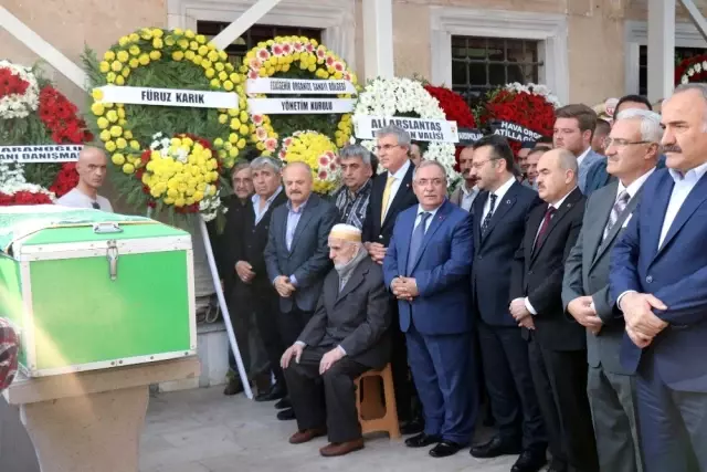 Eskişehir Valisi Çakacak'ın kayınvalidesi son yolculuğuna uğurlandı Eskişehir Valisi Çakacak'ın kayınvalidesi son yolculuğuna uğurlandı