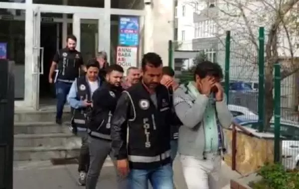 FETÖ şüphelisi, kaçaklara organizatörlük yaparken yakalandı FETÖ şüphelisi, kaçaklara organizatörlük yaparken yakalandı