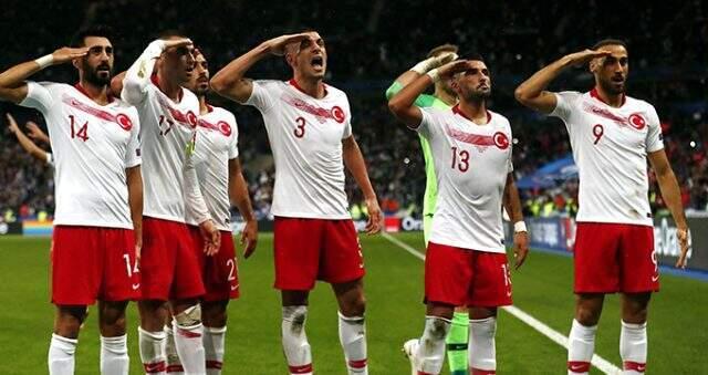 Fransa-Türkiye maçı Fransız basınında geniş yer buldu