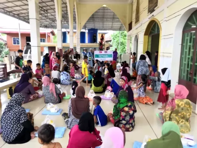 İDDEF'ten 'Kamboçya'ya acil yardım' kampanyası İDDEF'ten 'Kamboçya'ya acil yardım' kampanyası