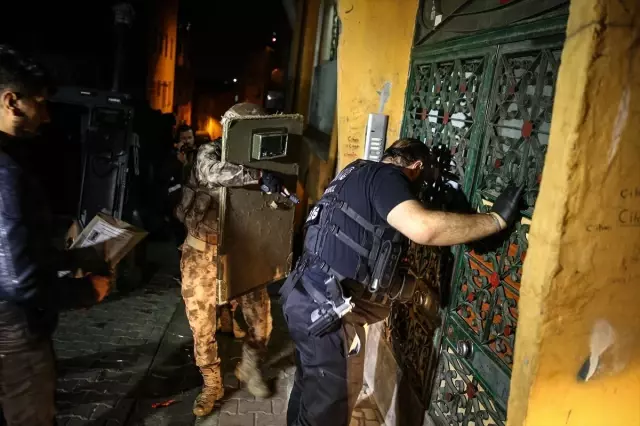 İstanbul'da uyuşturucu operasyonu İstanbul'da uyuşturucu operasyonu