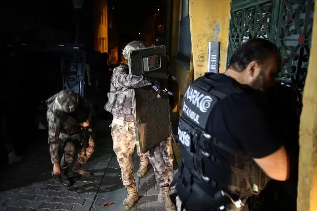 İstanbul'da uyuşturucu operasyonu İstanbul'da uyuşturucu operasyonu