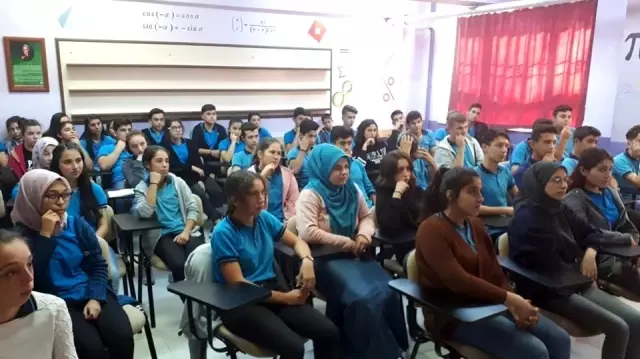 Karpuzlu'da öğrenciler trafik eğitimi aldı Karpuzlu'da öğrenciler trafik eğitimi aldı