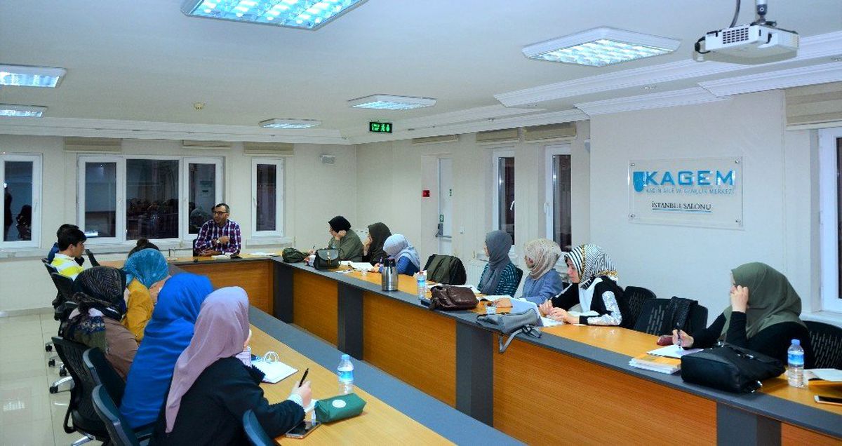 'Kurgu mu? Gerçek mi?' başlıklı okuma tartışma grubu dersleri başladı