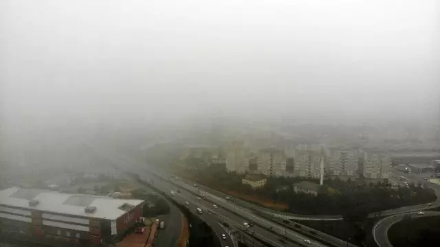 (Özel) İstanbullular güne sis ile uyandı (Özel) İstanbullular güne sis ile uyandı