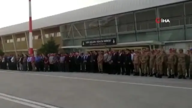 Şehit Onbaşı Mesut Çelik memleketine getirildi Şehit Onbaşı Mesut Çelik memleketine getirildi