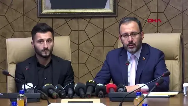 Spor bakan kasapoğlu, enver cenk şahin'i kabul etti Spor bakan kasapoğlu, enver cenk şahin'i kabul etti