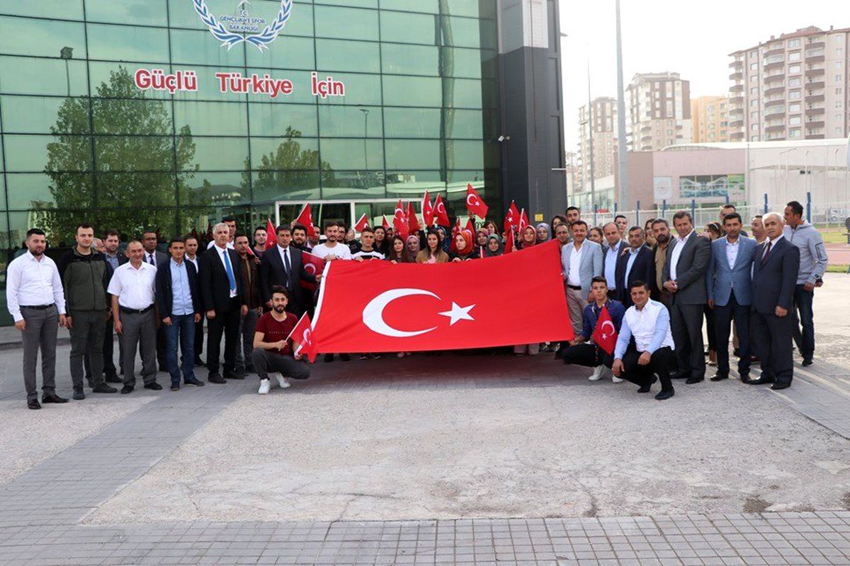 'Aliya'nın Vasiyeti-Saraybosna' projesi kapsamında gençler yola çıktı