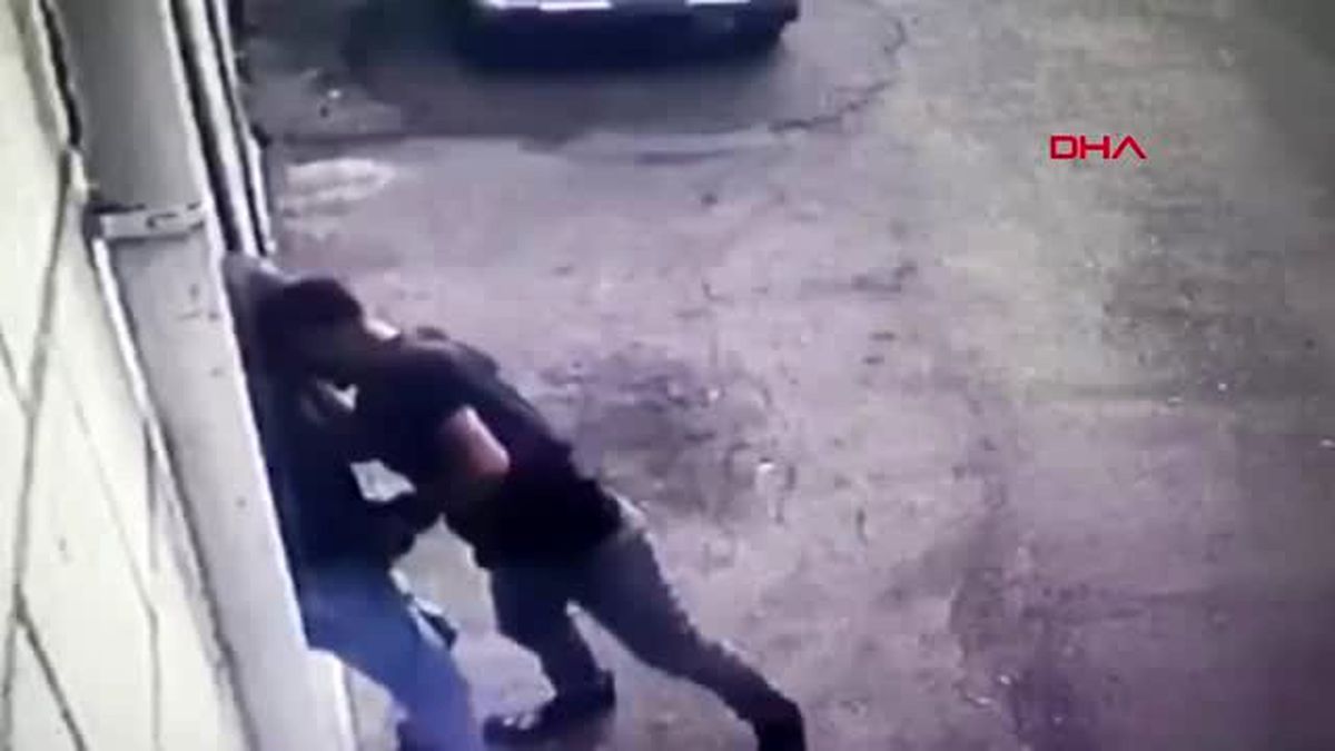 Antalya engelliyi tekme tokat dövüp, parasını gasbetti
