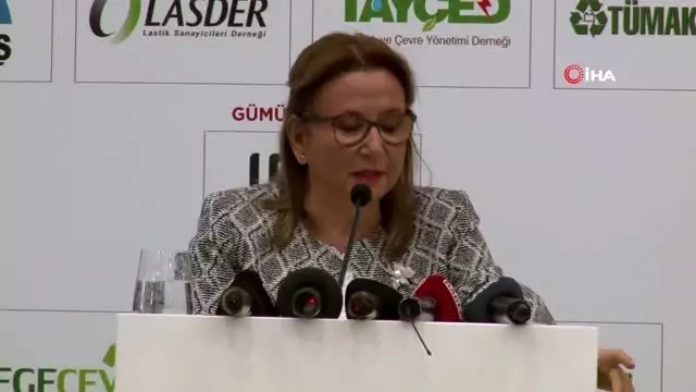 Bakan Pekcan: 'Çevre konusunda geç kalınmışlıkla beraber, alarm zillerinin artması aslında olumlu... Bakan Pekcan: 'Çevre konusunda geç kalınmışlıkla beraber, alarm zillerinin artması aslında olumlu...