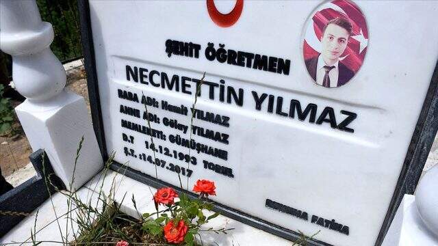 Balıkesirli öğrencilerden şehit öğretmen Necmettin Yılmaz'ın Şanlıurfa'daki öğrencilerine ziyaret