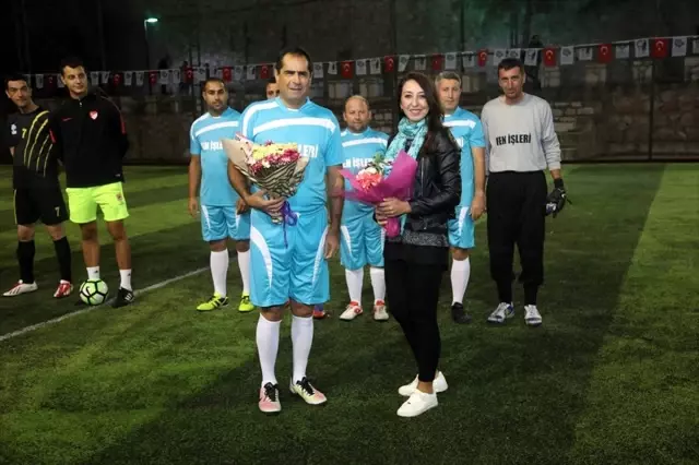 Bandırma'da 'Yaşasın Cumhuriyet Futbol Turnuvası' Bandırma'da 'Yaşasın Cumhuriyet Futbol Turnuvası'