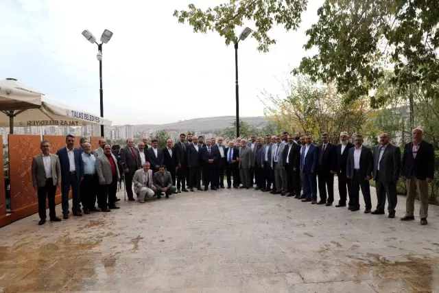 Başkan Yalçın STK'larla buluştu Başkan Yalçın STK'larla buluştu