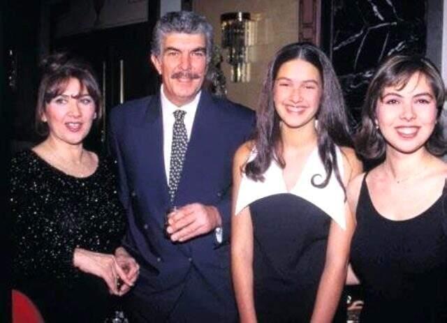 Bergüzar Korel, Amerika'da gündeliğe giden ablası hakkında ilk kez konuştu!