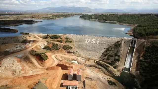 Denizli'de modern sulama sistemiyle 630 milyon TL tasarruf sağlandı Denizli'de modern sulama sistemiyle 630 milyon TL tasarruf sağlandı