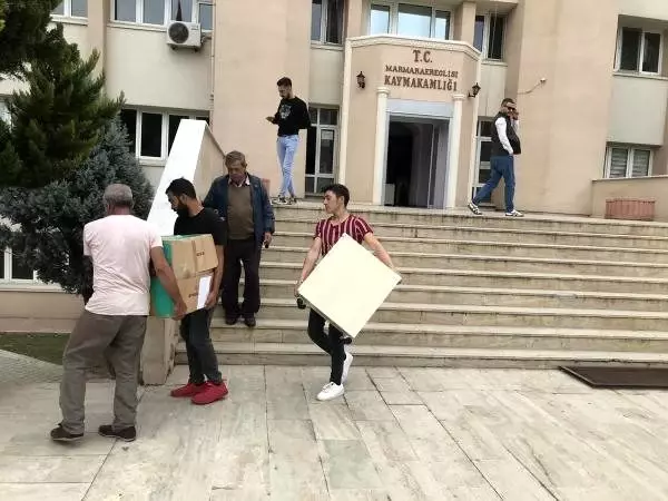 Depremde hasar gören kaymakamlık binası taşınıyor Depremde hasar gören kaymakamlık binası taşınıyor