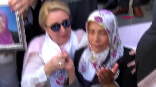 Diyarbakır srebrenitsalı anneler, diyarbakır'daki annelerle buluştu Diyarbakır srebrenitsalı anneler, diyarbakır'daki annelerle buluştu