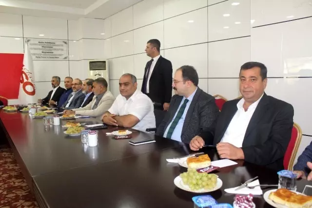 Elazığ'da STK'lardan Barış Pınarı Harekatına destek Elazığ'da STK'lardan Barış Pınarı Harekatına destek