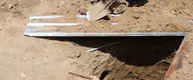 Kızı için mezar kazarken başka bir bebeğin hayatını kurtardı Kızı için mezar kazarken başka bir bebeğin hayatını kurtardı