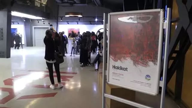 Kaligrafi sanatçısı Yücel, ilk kişisel sergisini açtı
