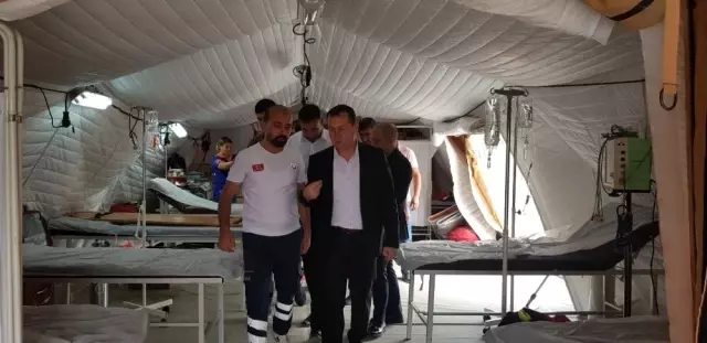 Karkamış Belediye Başkanı Doğan'dan sınır hattında inceleme yaptı Karkamış Belediye Başkanı Doğan'dan sınır hattında inceleme yaptı
