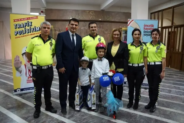 'Kemerim Ses Getirsin' kampanyasından ödül kazanan Anıl, ödülünü aldı 'Kemerim Ses Getirsin' kampanyasından ödül kazanan Anıl, ödülünü aldı