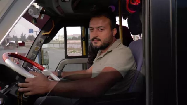 (Özel) Barış Pınarı Harekatı'na minibüs şoföründen kampanyalı destek (Özel) Barış Pınarı Harekatı'na minibüs şoföründen kampanyalı destek