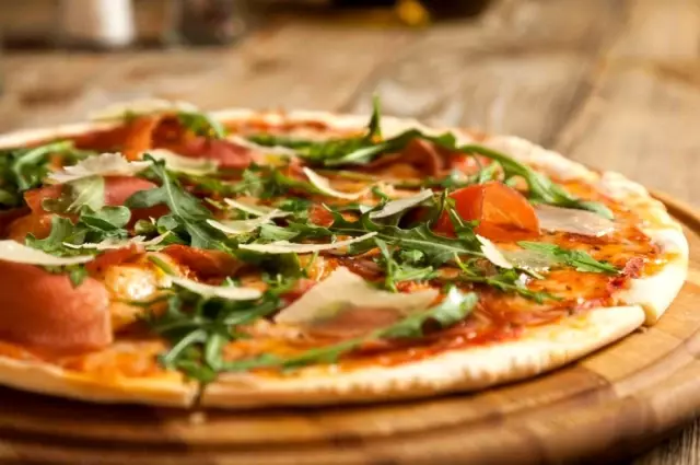 Pizza tarifi, pizza hamuru tarifi | Evde pizza yapımı, pizza hamuru nasıl yapılır? Pratik pizza tarifi Pizza tarifi, pizza hamuru tarifi | Evde pizza yapımı, pizza hamuru nasıl yapılır? Pratik pizza tarifi