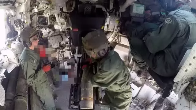Rasulayn kırsalındaki terör hedefleri obüs atışlarıyla vuruluyor Rasulayn kırsalındaki terör hedefleri obüs atışlarıyla vuruluyor