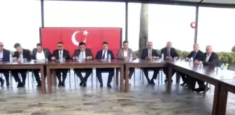 Çayeli: Rize'deki iş dünyası ve STK'lardan 'Barış Pınarı Harekatı'na asker selamlı destek Çayeli: Rize'deki iş dünyası ve STK'lardan 'Barış Pınarı Harekatı'na asker selamlı destek