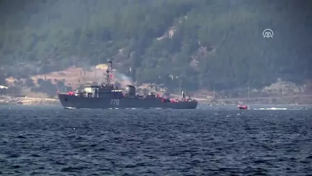 Rus askeri gemileri Çanakkale Boğazı'ndan geçti Rus askeri gemileri Çanakkale Boğazı'ndan geçti